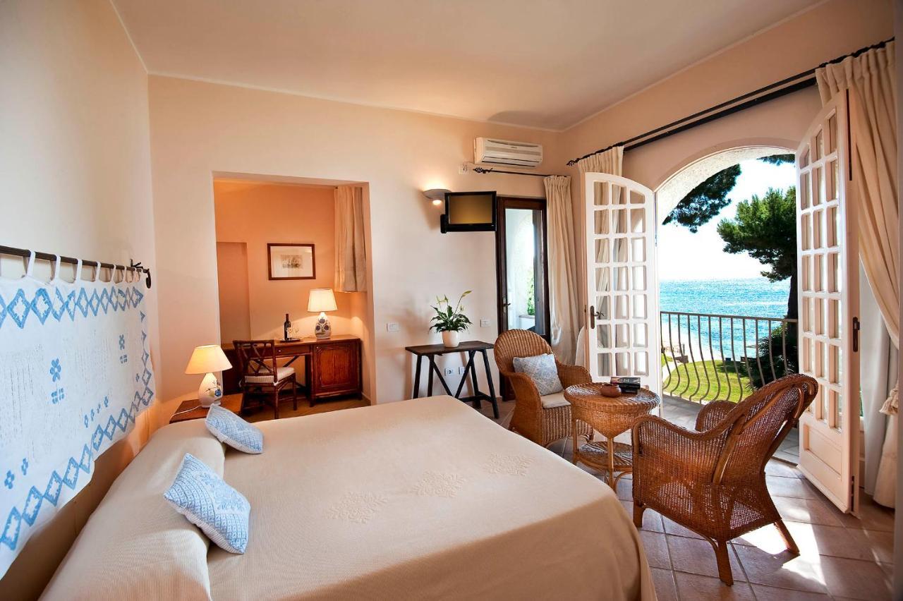 Is Morus Relais Otel Santa Margherita di Pula Dış mekan fotoğraf