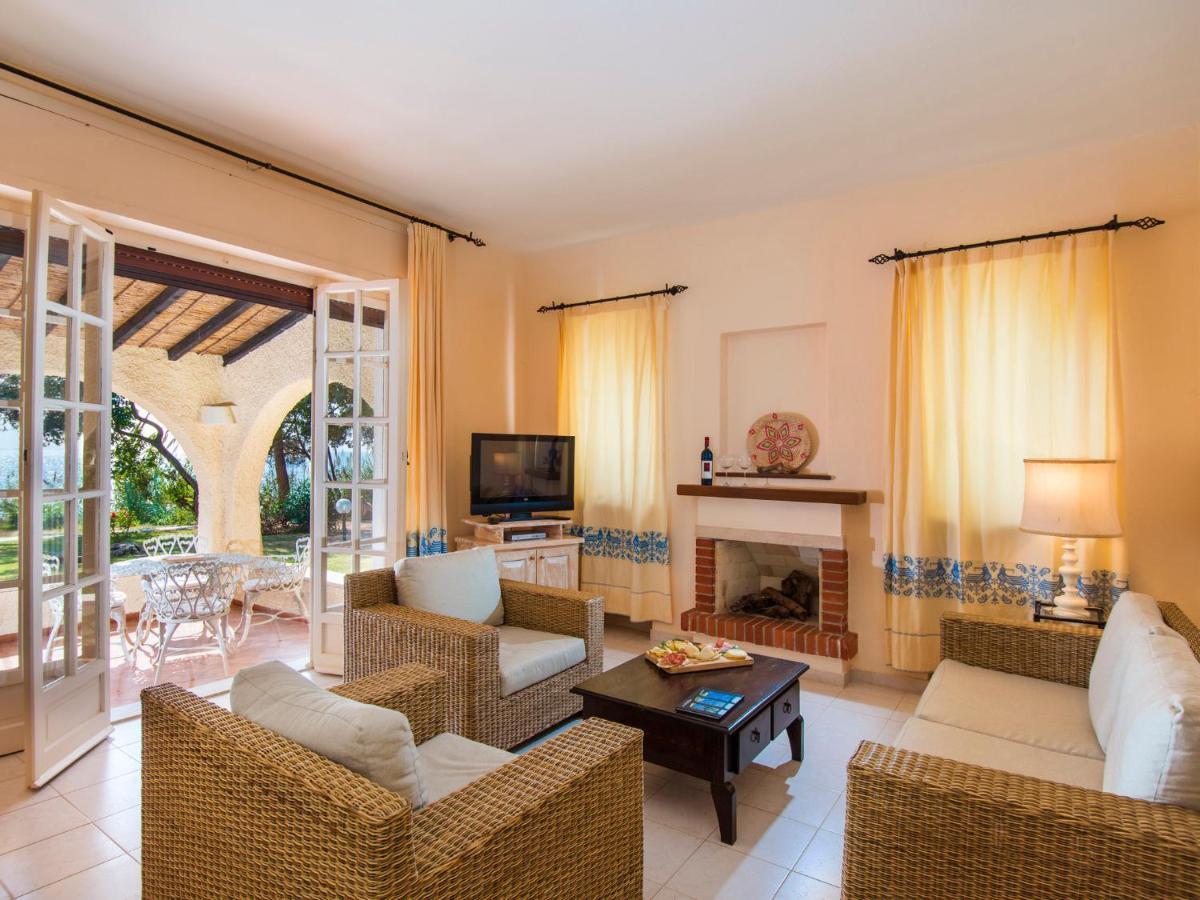 Is Morus Relais Otel Santa Margherita di Pula Dış mekan fotoğraf