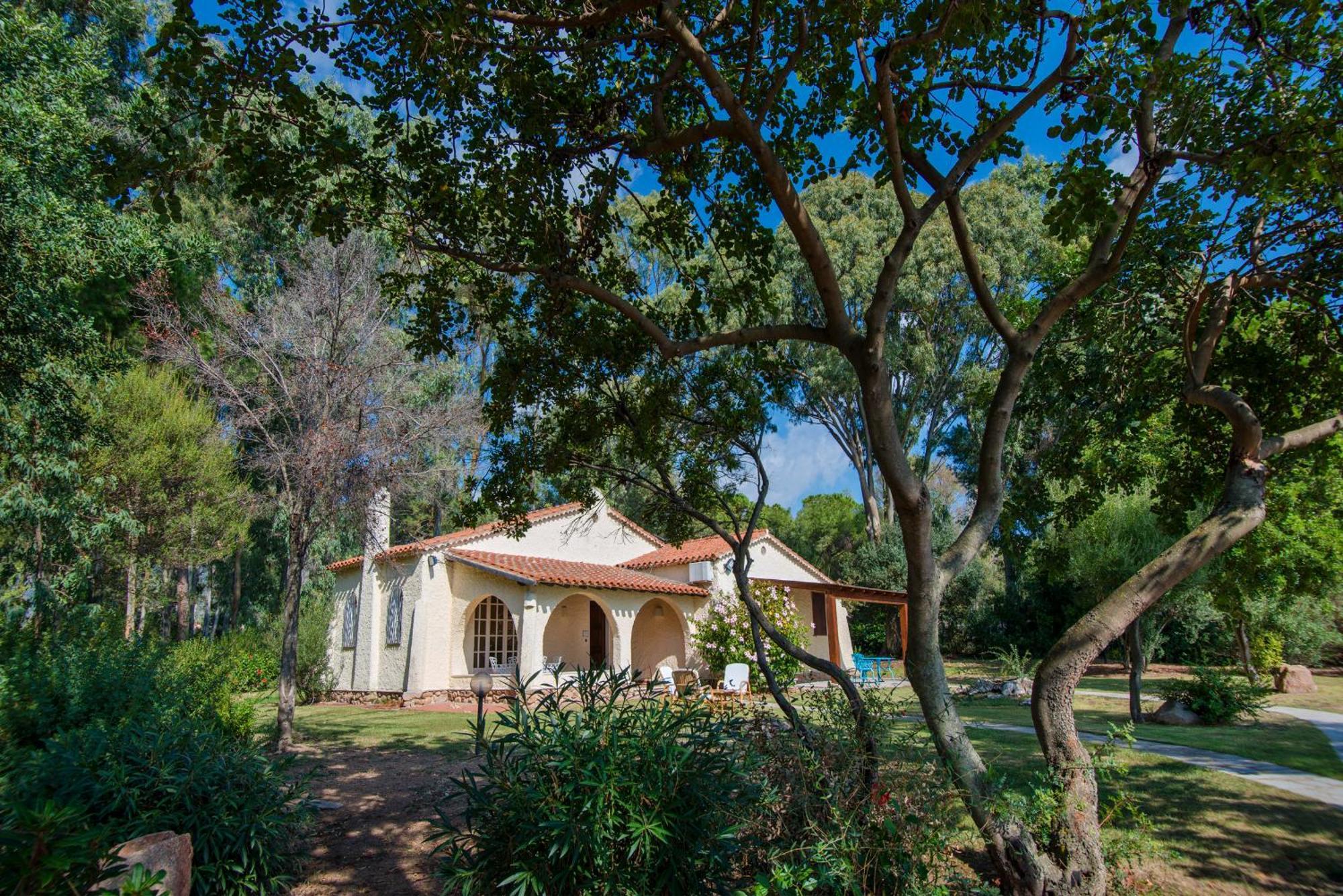 Is Morus Relais Otel Santa Margherita di Pula Dış mekan fotoğraf