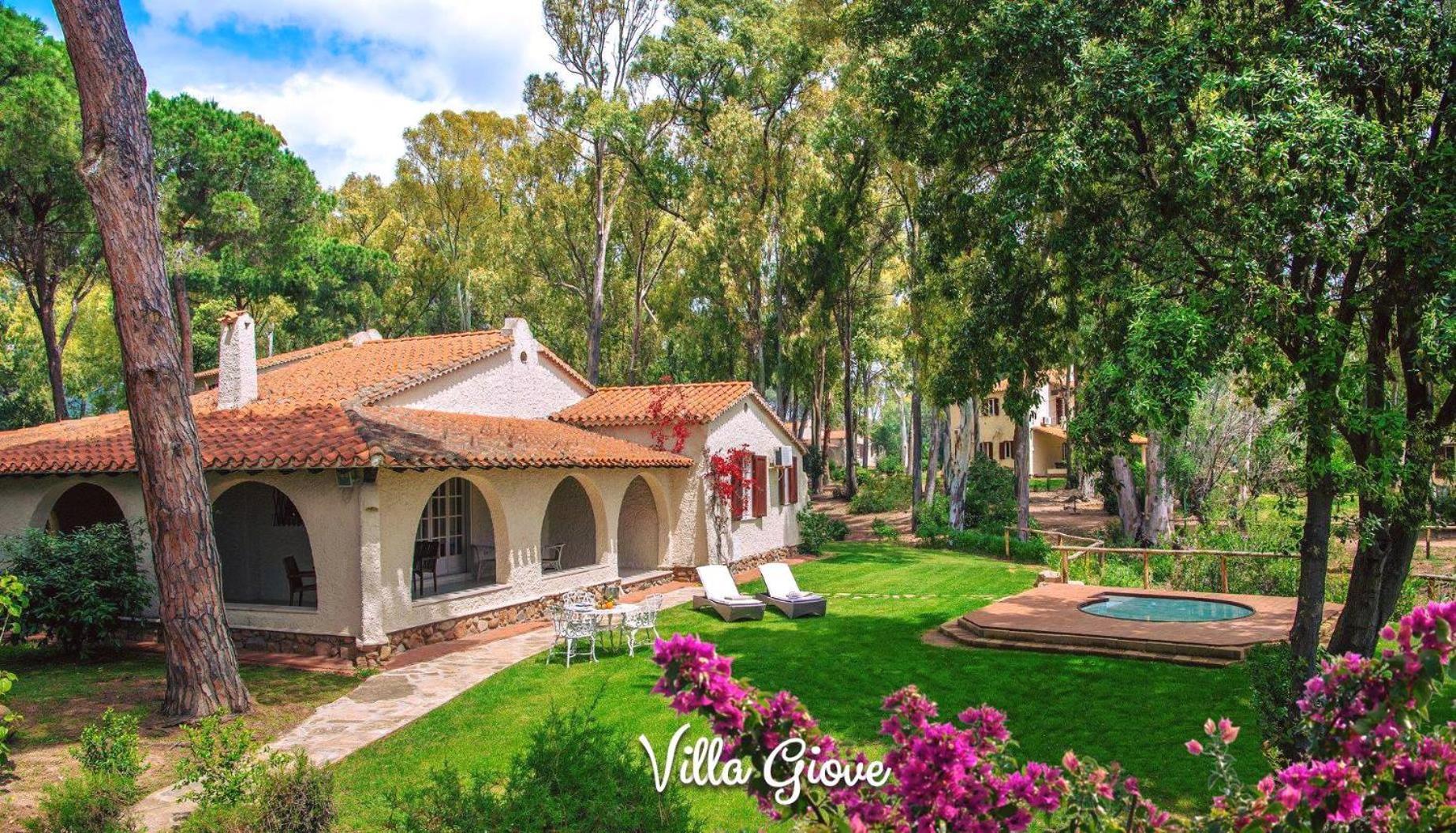 Is Morus Relais Otel Santa Margherita di Pula Dış mekan fotoğraf