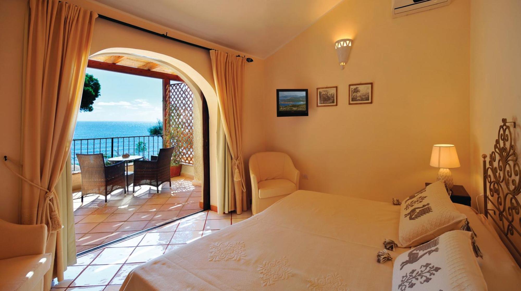Is Morus Relais Otel Santa Margherita di Pula Dış mekan fotoğraf